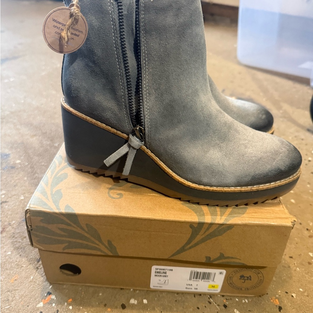Sofft Gray Wedge Ankle Boots